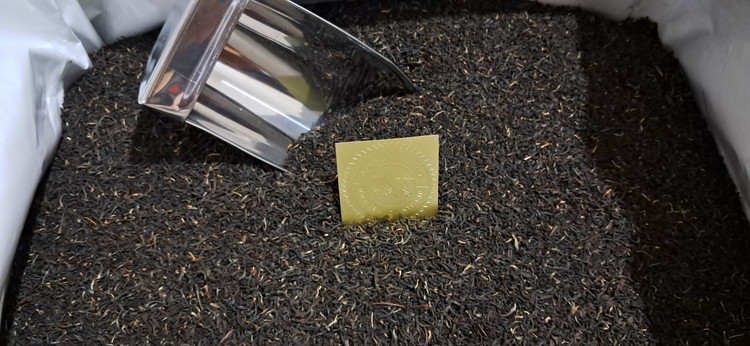 چای چکش سبز اصلی شرکت اکبر برادر،باروتی یک کیلوگرمی